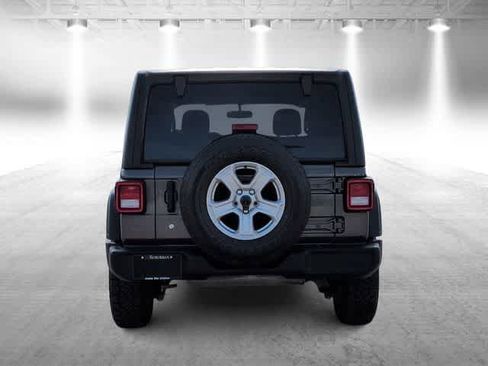Used 2018 Jeep Wrangler Unlimited Sport S AWD/4WD image 7