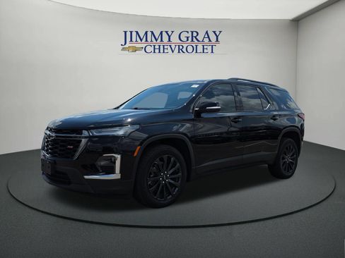 Used 2023 Chevrolet Traverse RS AWD/4WD image 1
