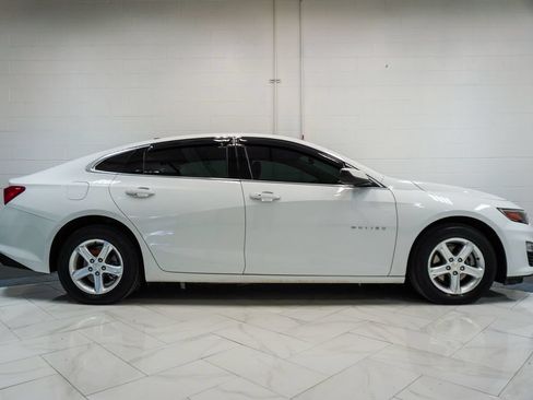 Used 2024 Chevrolet Malibu LS FWD image 32