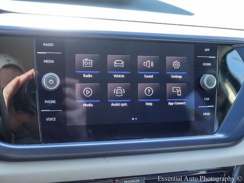 Used 2023 Volkswagen Taos SE image 13