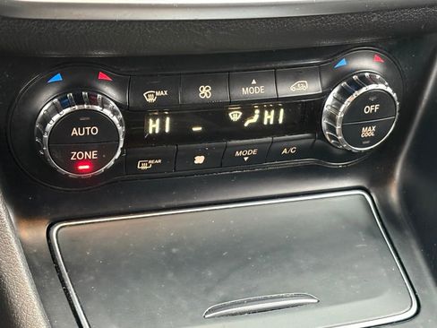 Used 2018 Mercedes-Benz GLA 250 image 21