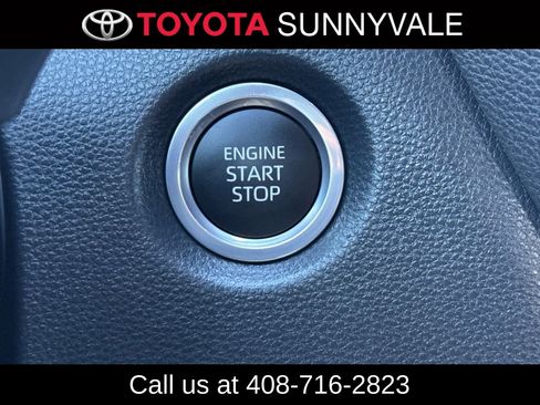 Used 2024 Toyota Corolla SE w/ SE Package image 27