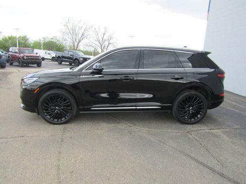 Used 2021 Lincoln Corsair Reserve w/ Equipment Group 201A AWD/4WD image 2