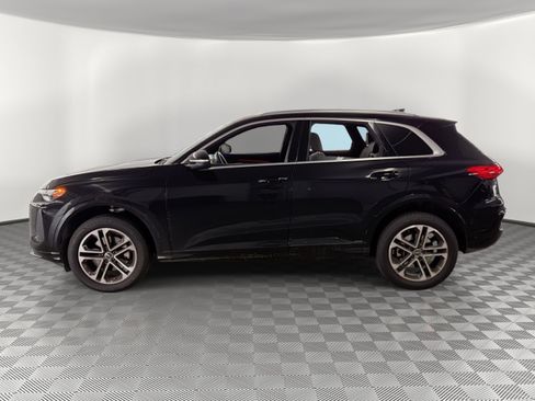 Used 2025 Audi Q5 Premium w/ Convenience Package AWD/4WD image 2