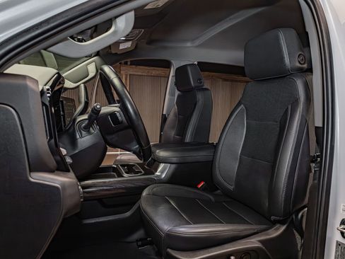 Used 2024 Chevrolet Silverado 2500 LTZ w/ LTZ Premium Package image 19