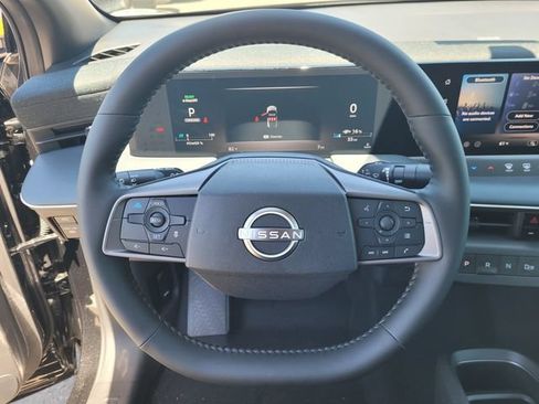 New 2026 Nissan Leaf FWD image 9