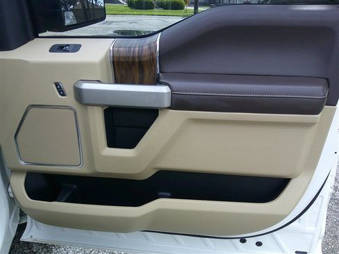 Used 2018 Ford F150 Lariat w/ Equipment Group 502A Luxury AWD/4WD image 21