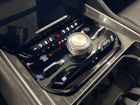 Used 2022 Jeep Wagoneer Series III w/ Premium Group I image 20