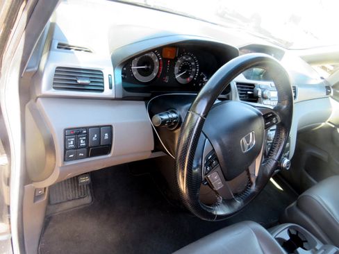Used 2012 Honda Odyssey Touring image 7