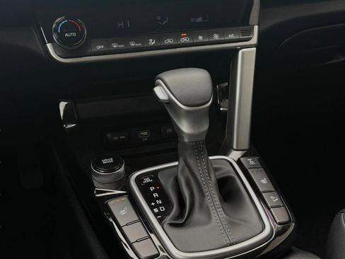 Used 2023 Kia Seltos SX image 38