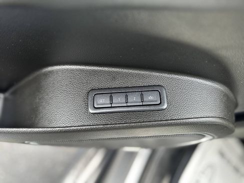 Used 2020 Chevrolet Tahoe LT RWD image 10