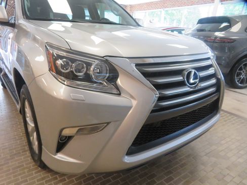 Used 2018 Lexus GX 460 Premium w/ Premium Package AWD/4WD image 65