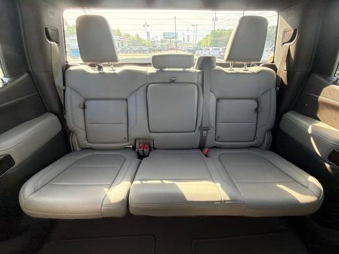 Used 2019 GMC Sierra 1500 SLT w/ X31 Off-Road Package AWD/4WD image 16