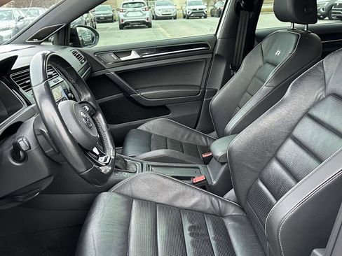 Used 2019 Volkswagen Golf R 4-Door image 9