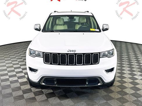 Used 2019 Jeep Grand Cherokee Limited w/ Trailer Tow Group IV image 2