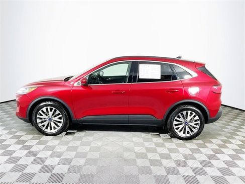 Used 2022 Ford Escape Titanium w/ Class II Trailer Tow Package image 5