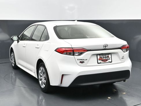 Used 2026 Toyota Corolla LE FWD image 4