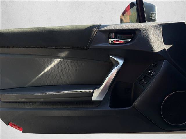 Used 2018 Toyota 86 RWD image 10