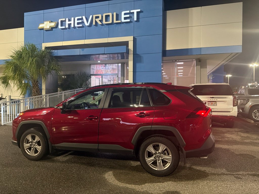 Used 2025 Toyota RAV4 XLE w/ Convenience Package FWD image 5