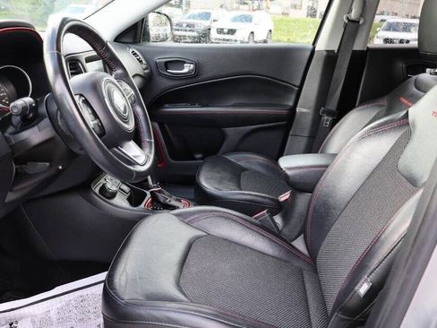 Used 2019 Jeep Compass Trailhawk w/ Safety & Security Group AWD/4WD image 13