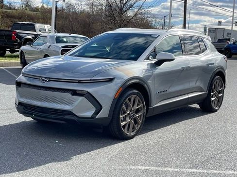 New 2026 Chevrolet Equinox EV LT w/ LPO, Tech Bronze Package image 3