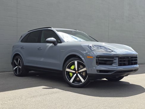 New 2026 Porsche Cayenne E-Hybrid AWD/4WD image 7