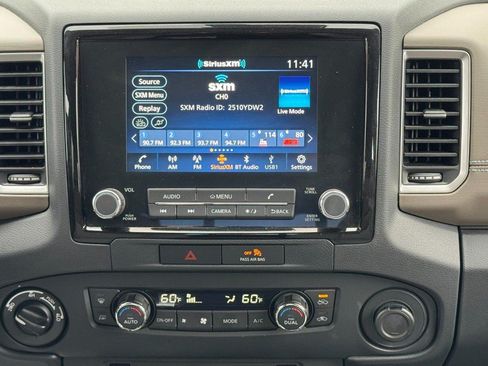 Used 2022 Nissan Frontier SV AWD/4WD image 13