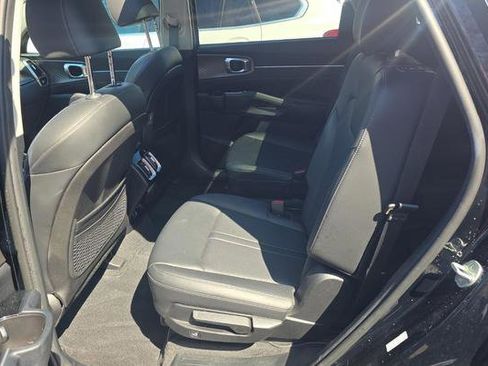 Used 2023 Kia Sorento SX AWD/4WD image 9