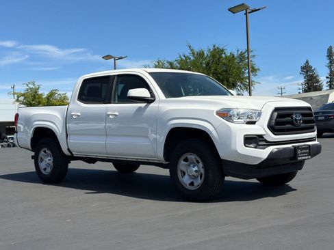 Used 2022 Toyota Tacoma SR w/ SR Convenience Package RWD image 3
