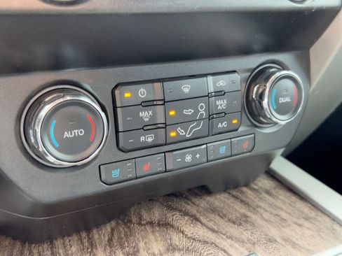 Used 2019 Ford F450 Lariat w/ Lariat Value Package image 19