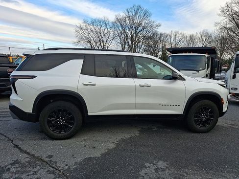 Certified 2024 Chevrolet Traverse Z71 w/ Enhanced Driving Package image 7