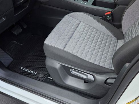 Certified 2025 Volkswagen Tiguan S FWD image 21