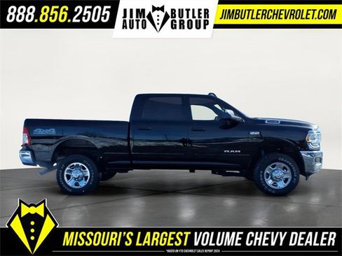 Used 2022 RAM 2500 Tradesman w/ Chrome Appearance Group image 4