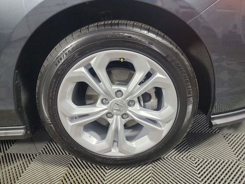 Certified 2025 Honda Accord LX image 3