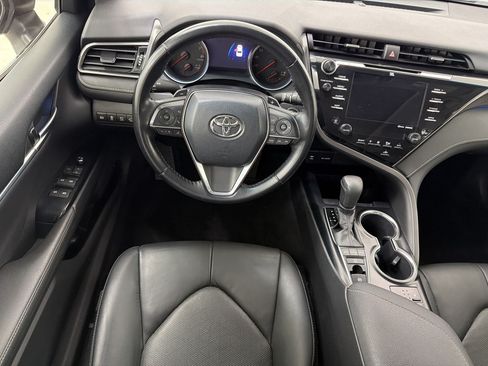 Used 2019 Toyota Camry XSE w/ Driver Assist Package FWD image 4