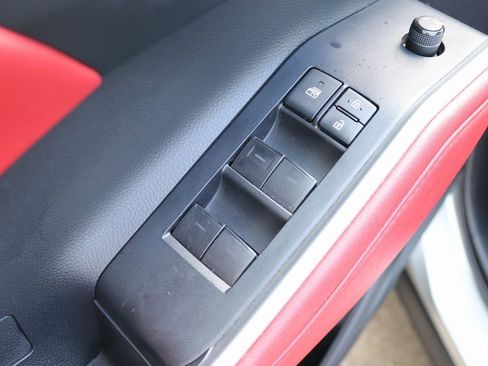 Used 2022 Toyota Highlander XSE image 30