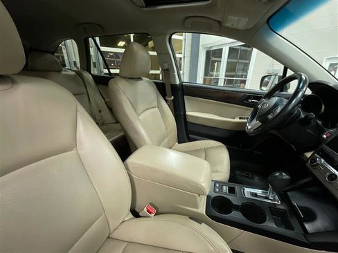 Used 2015 Subaru Outback 3.6R Limited image 28