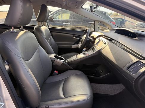 Used 2014 Toyota Prius Three FWD image 18