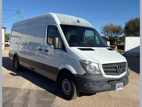 Used 2017 Mercedes-Benz Sprinter 2500 image 1