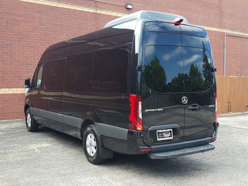Used 2023 Mercedes-Benz Sprinter 2500 image 20
