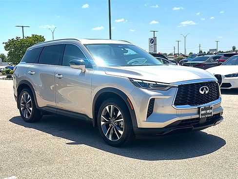 Used 2023 INFINITI QX60 Luxe w/ Cargo Package FWD image 10