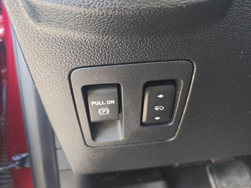 Used 2019 Ford F150 Platinum w/ Equipment Group 701A Luxury image 33