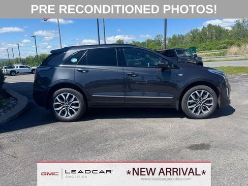 Used 2023 Cadillac XT5 Sportv w/ Platinum Package AWD/4WD image 6