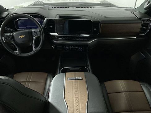 Certified 2024 Chevrolet Silverado 2500 High Country w/ High Country Premium Package AWD/4WD image 26