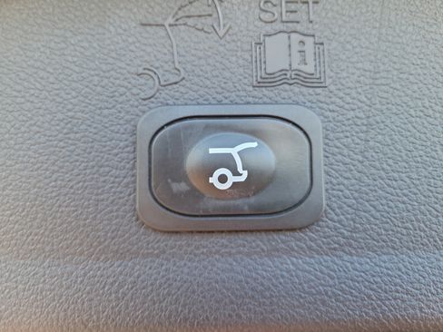 Used 2019 Ford Escape SEL AWD/4WD image 11
