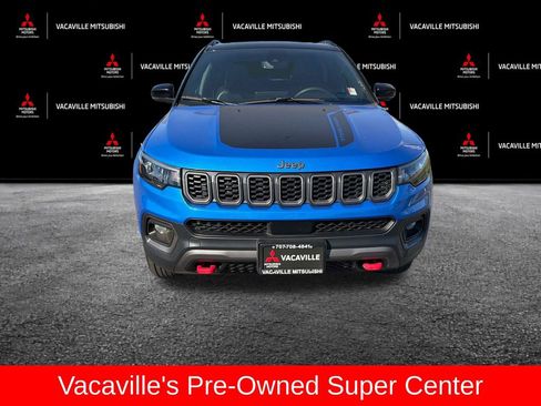 Used 2025 Jeep Compass Trailhawk AWD/4WD image 8