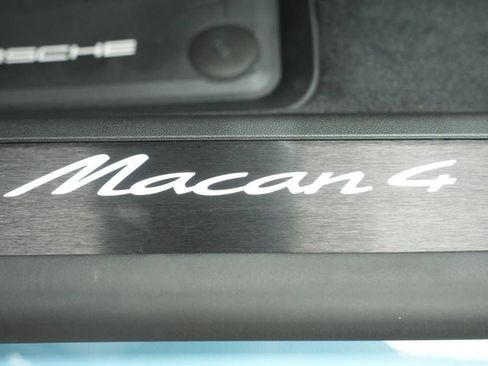 New 2026 Porsche Macan 4 Electric AWD/4WD image 32