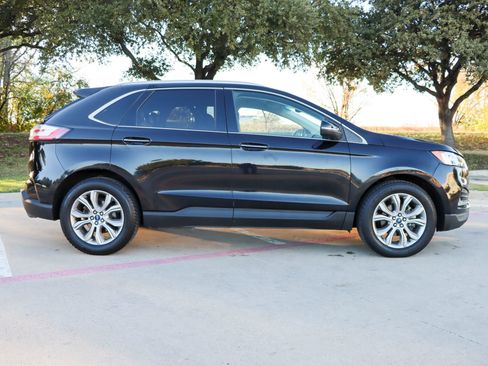 Used 2019 Ford Edge Titanium image 8