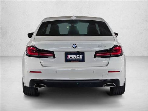 Used 2023 BMW 530i w/ Convenience Package RWD image 7