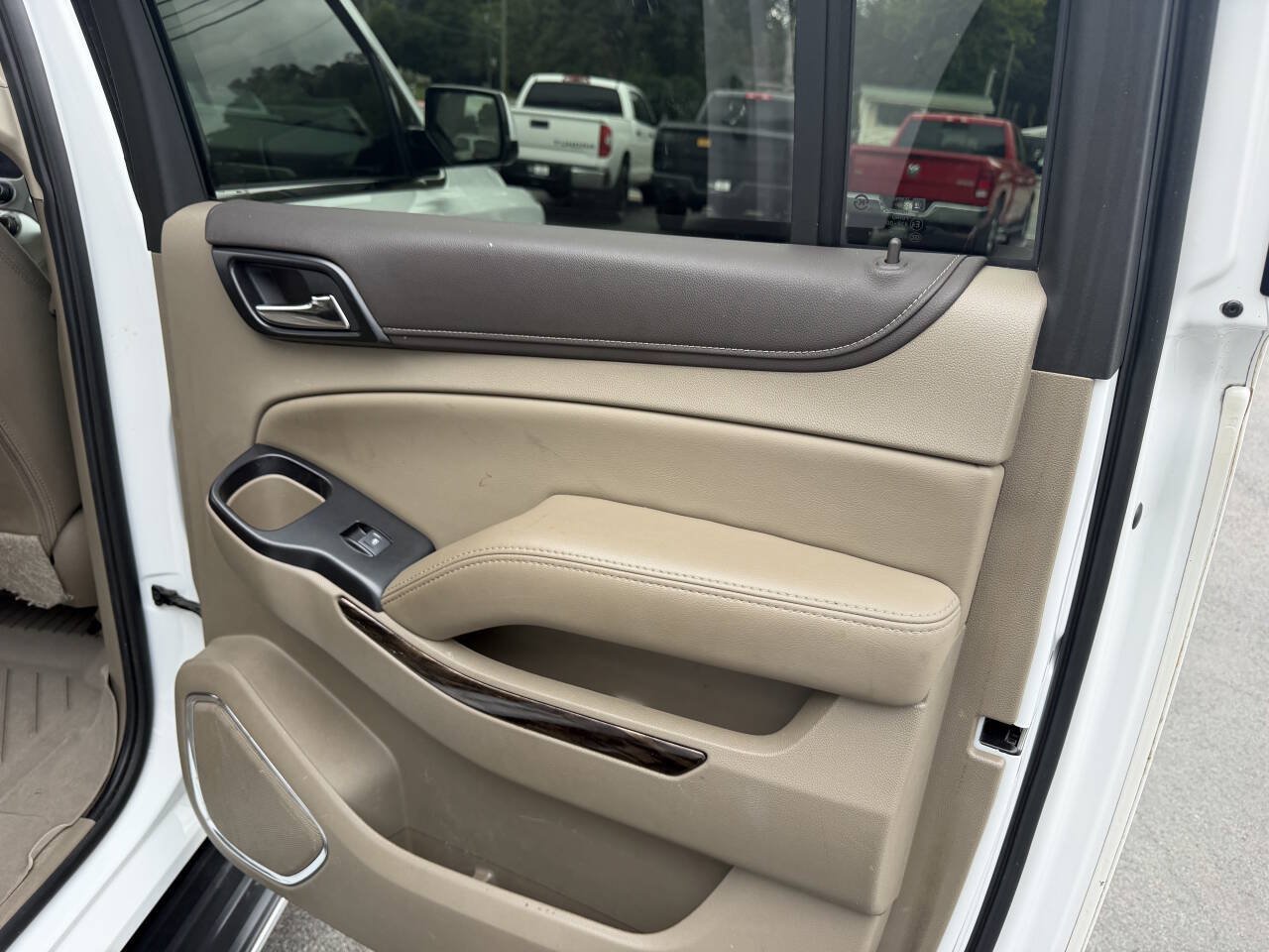 Used 2020 GMC Yukon XL SLT w/ HD Trailering Package RWD image 14